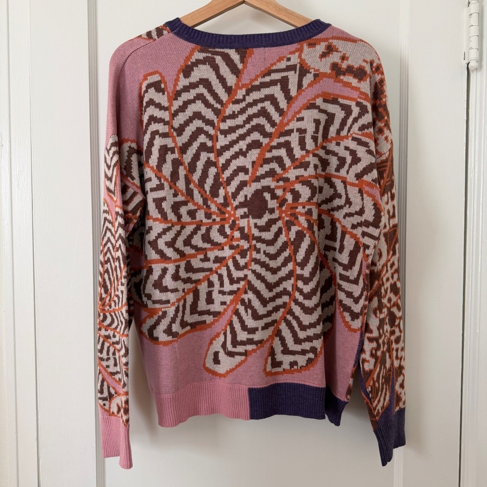 NWT Fate Pink Purple Abstract Geometric Crewneck Sweater Size M - Picture 3 of 8